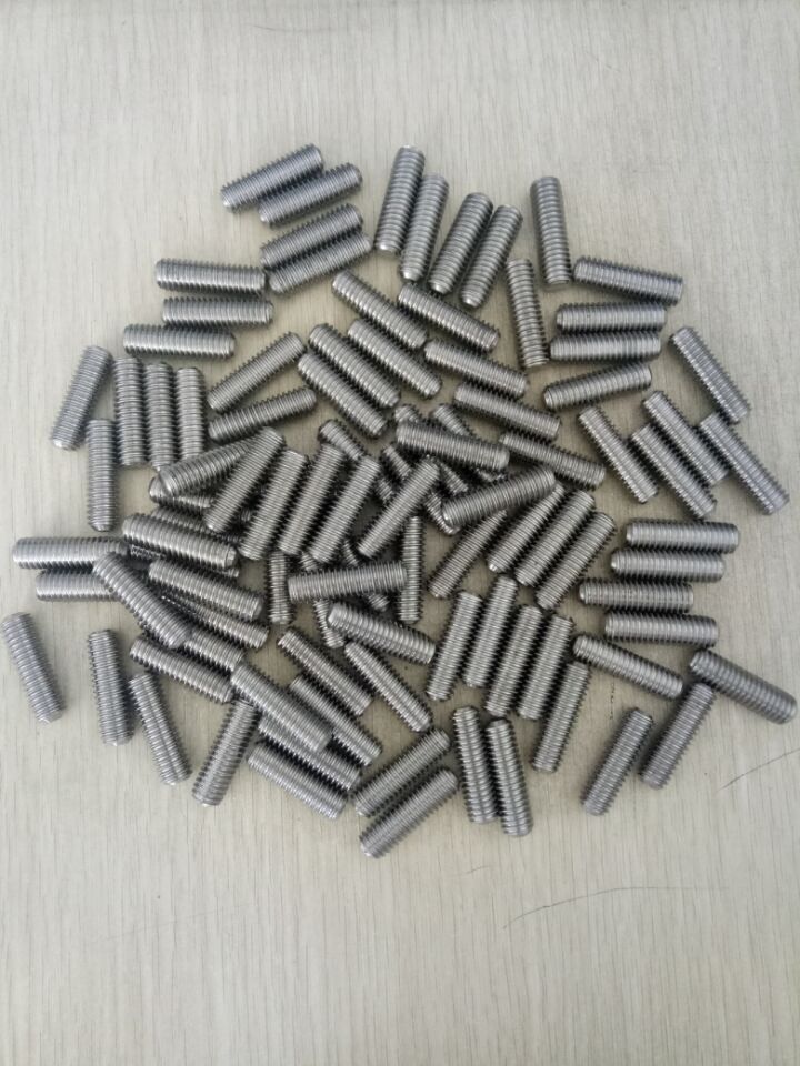 Hastealloy B3 Stud Bolt