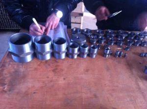 Legeeritud  600  Inconel  600  sepistatud pistikupesa keermestatud küünarnuki tee kork ristühendus